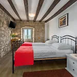 Guest house With A Parking Space - 20631 Porec
