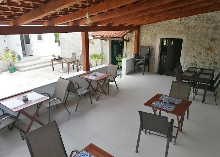 With A Parking Space - 20631 Porec