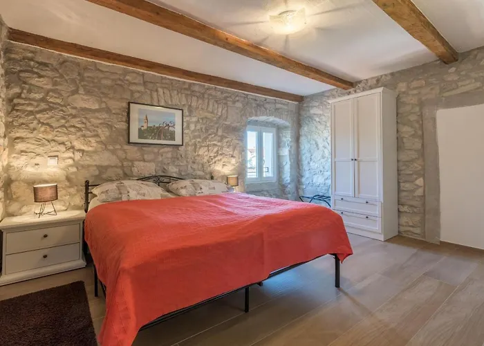 With A Parking Space - 20631 Guest house 3*