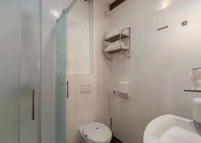 With A Parking Space - 20631 3*