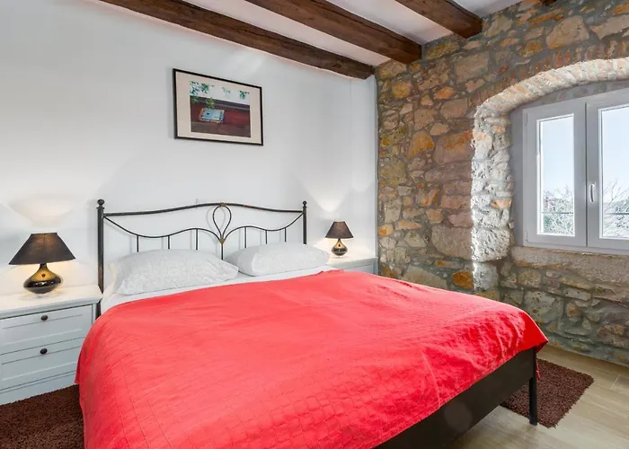 With A Parking Space - 20631 Guest house Porec