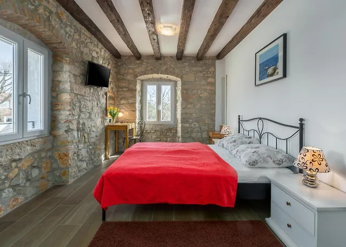 With A Parking Space - 20631 Guest house