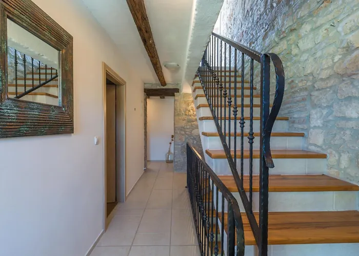 Guest house With A Parking Space - 20631 Porec