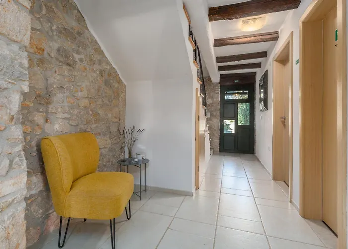 With A Parking Space - 20631 3* Poreč